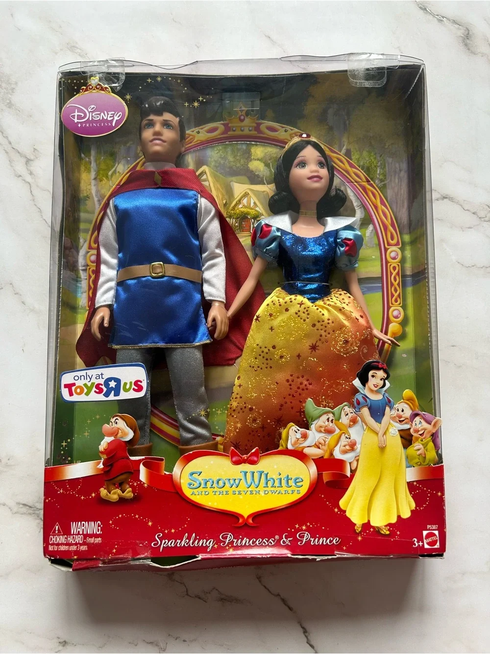 Toys R Us Exclusive Disney Snow White Sparkling Prince And Princess Doll Set